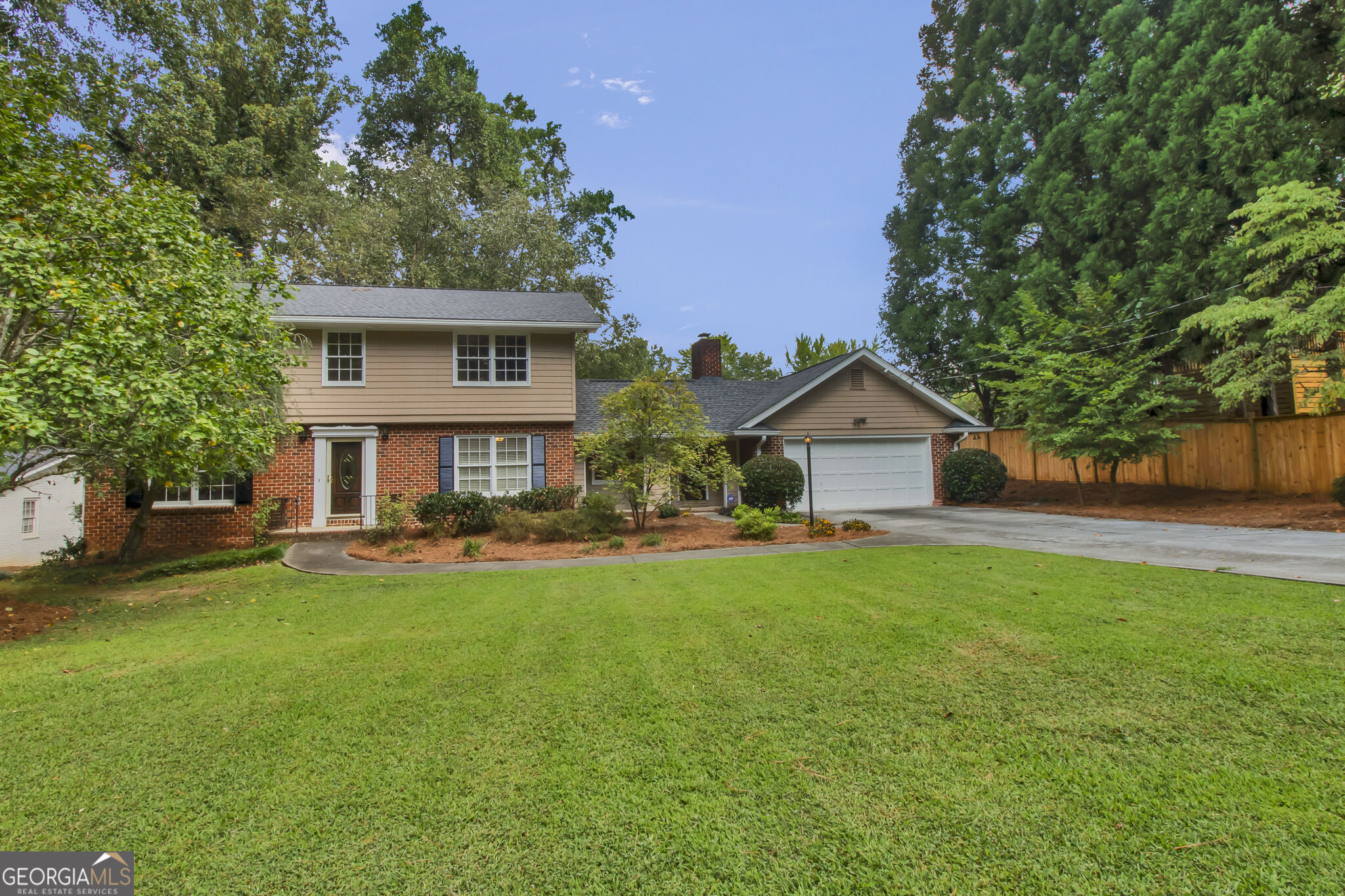2594 W Fontainebleau Court Property Photo 1