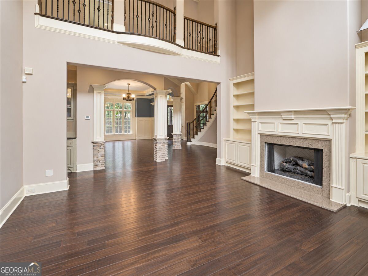 1011 Highgrove Drive Property Photo 8