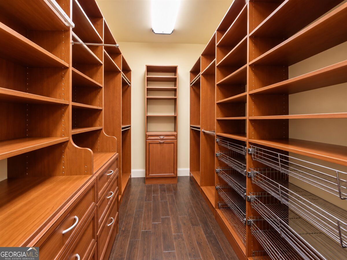 1011 Highgrove Drive Property Photo 18
