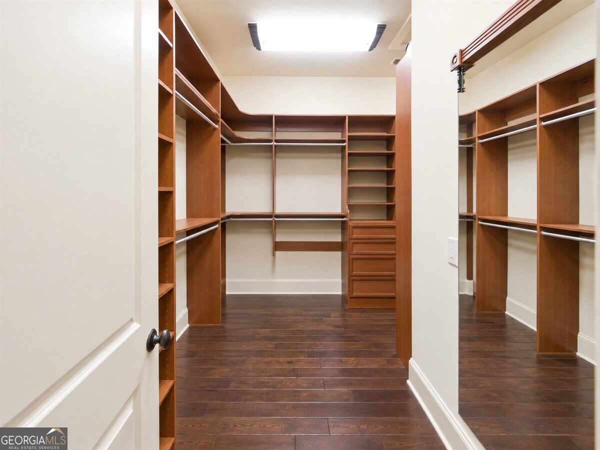 1011 Highgrove Drive Property Photo 19