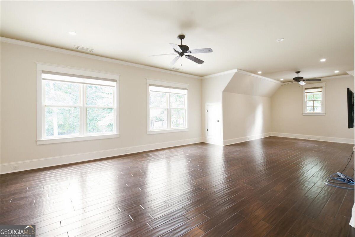 1011 Highgrove Drive Property Photo 40