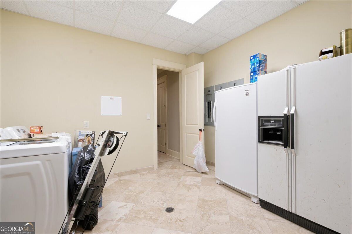 1011 Highgrove Drive Property Photo 45