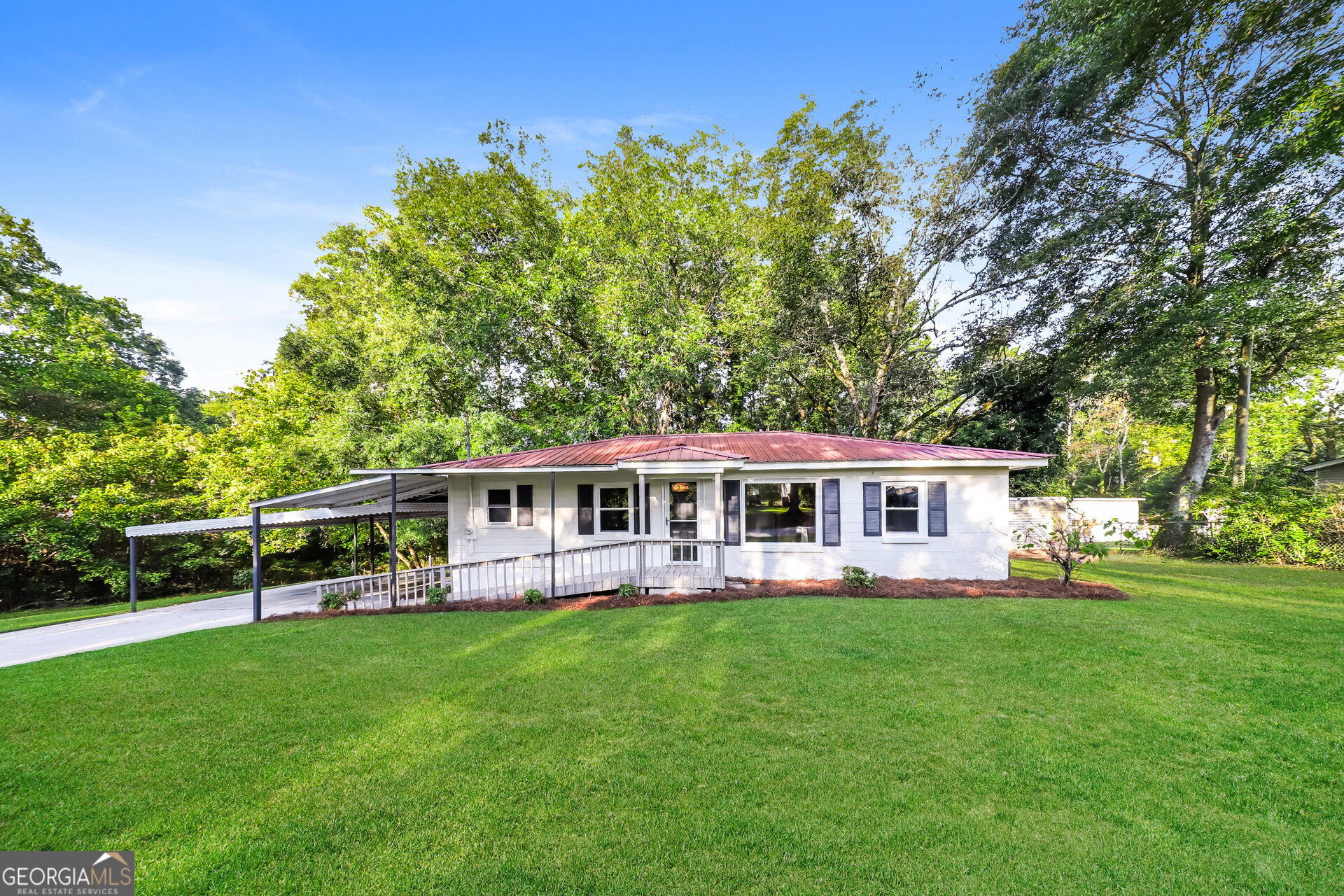 113 Eason Street Property Photo 1
