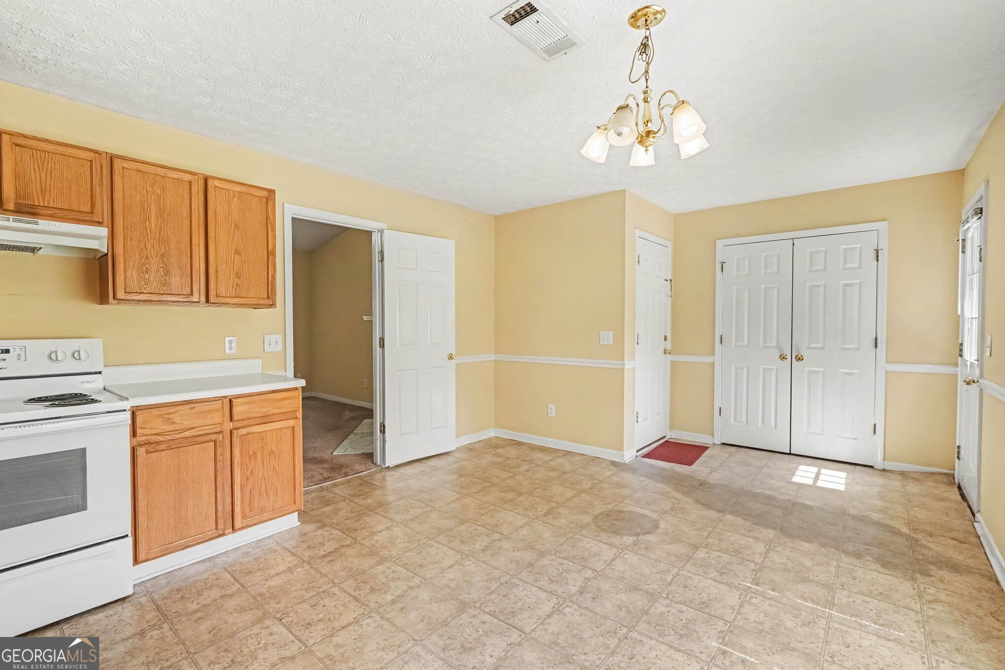 2027 Providence Road Property Photo 12