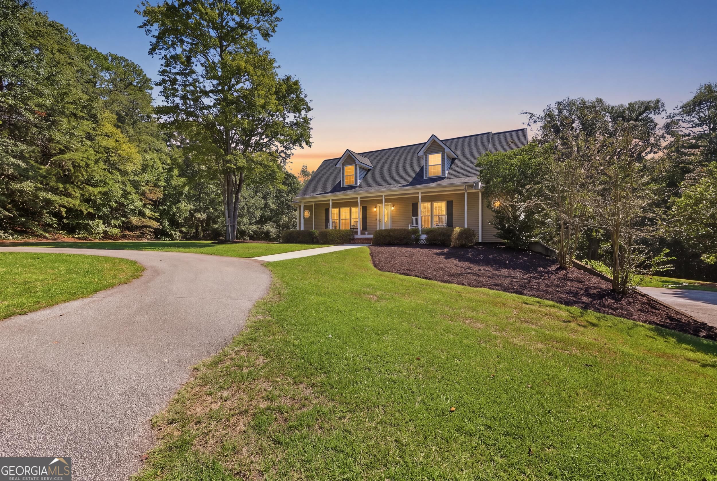 2952 Rock Creek Road Property Photo 2