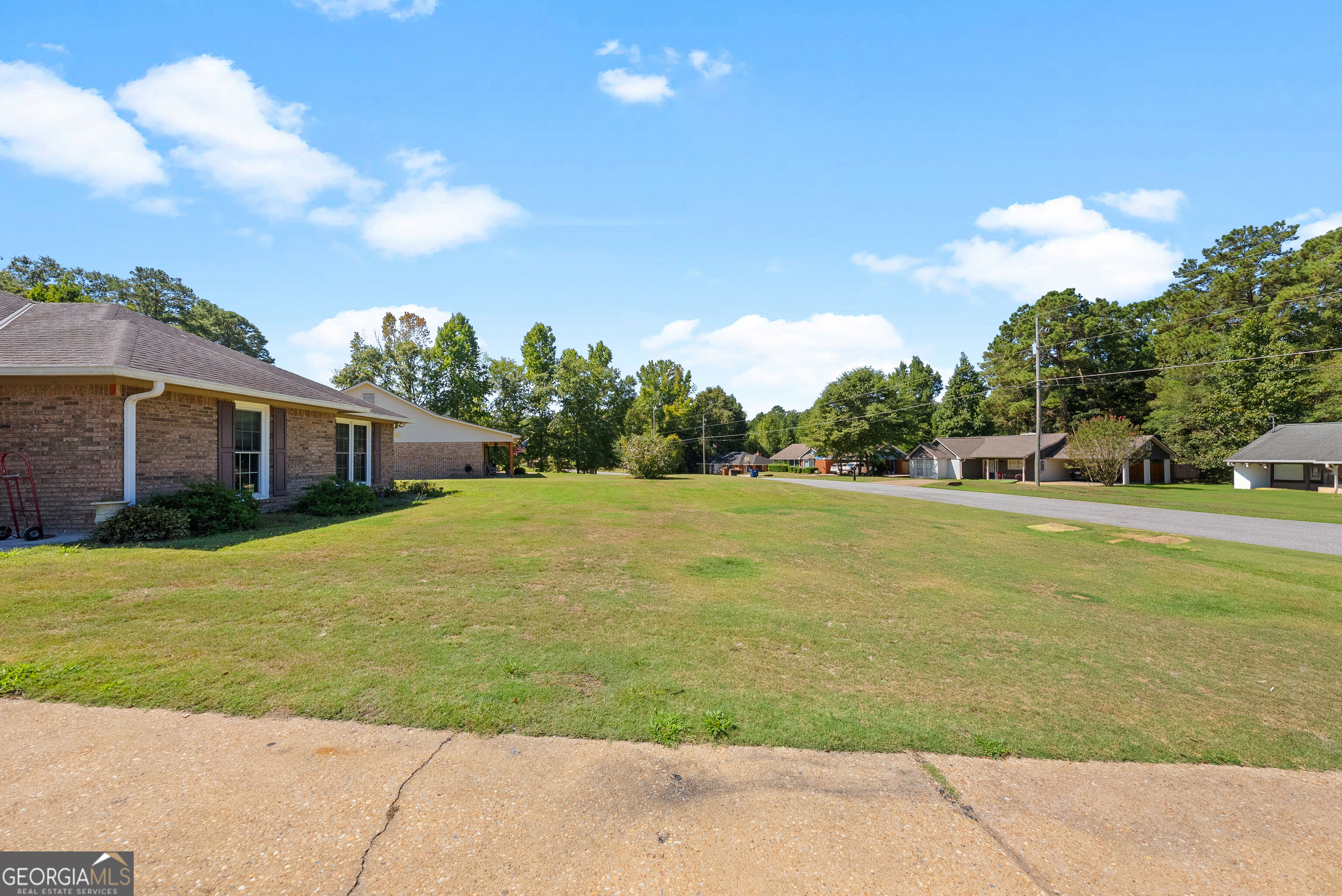 417 Lee Road 309 Property Photo 5