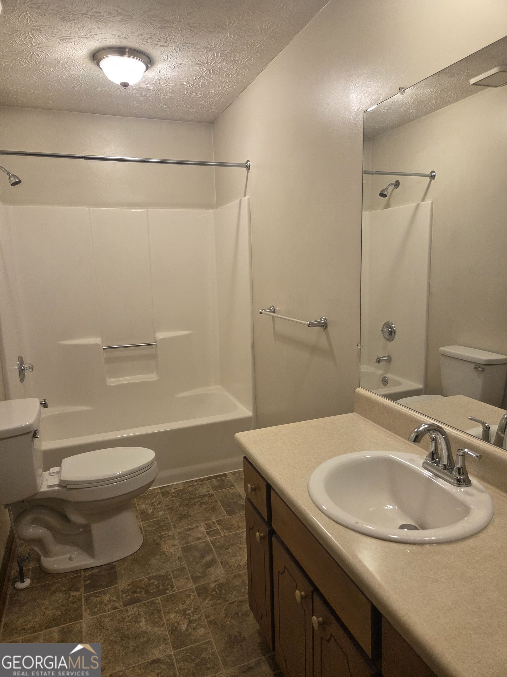 8492 Pineland Drive Property Photo 13
