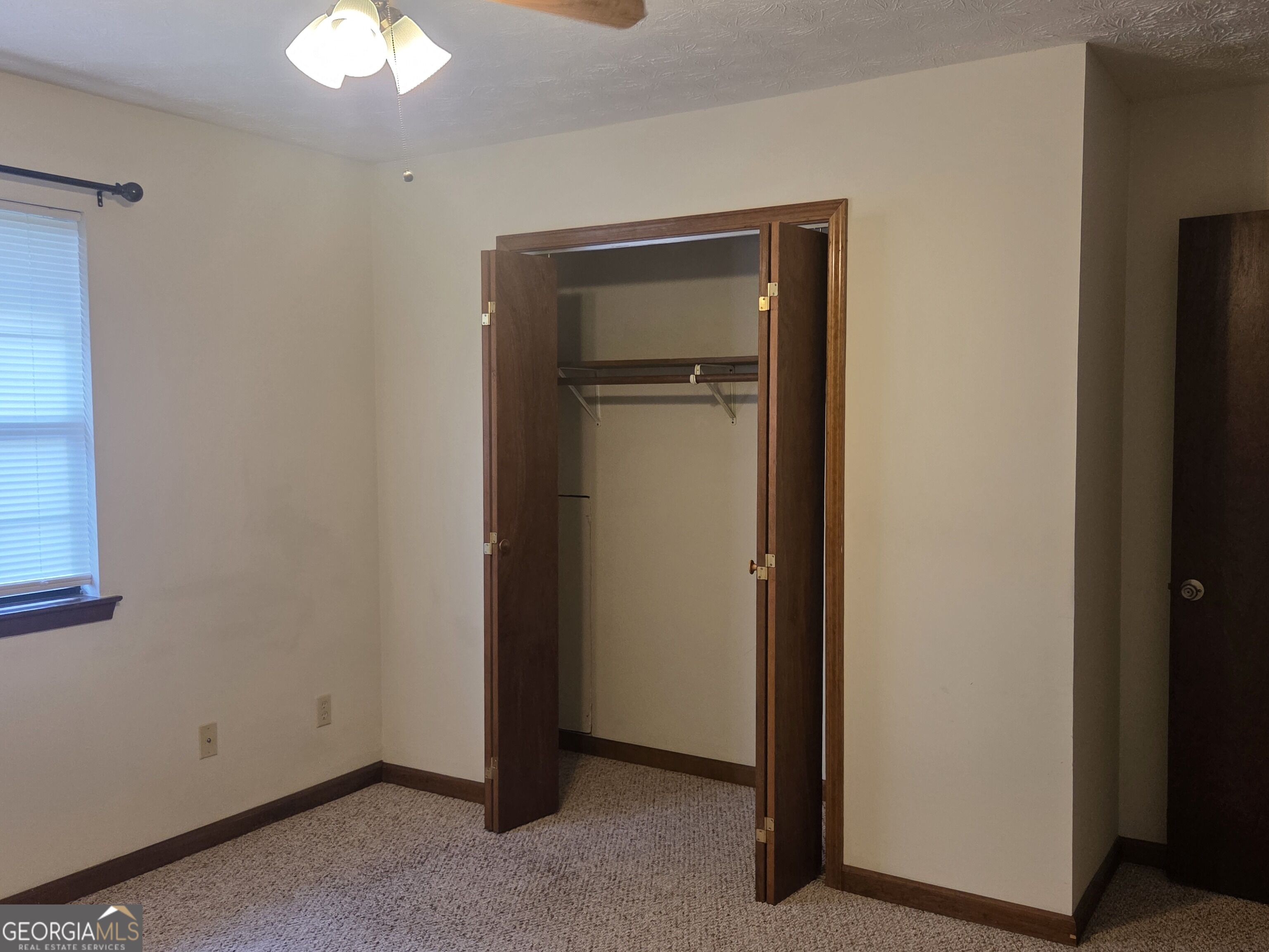 8492 Pineland Drive Property Photo 14