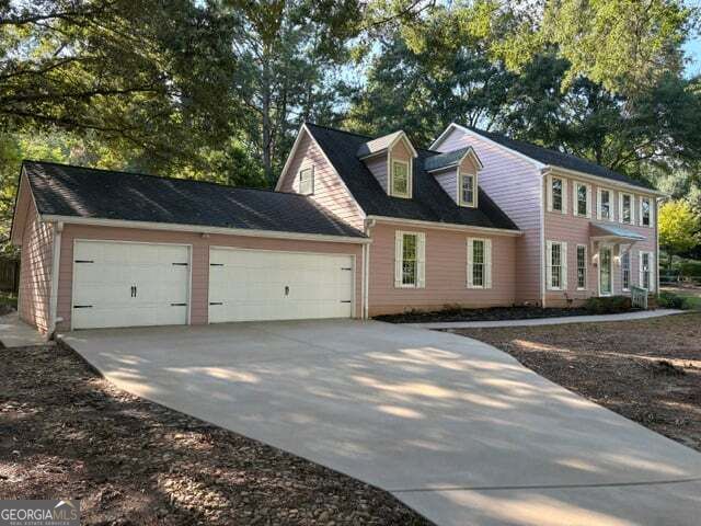 100 Shane Way Se Property Photo 2