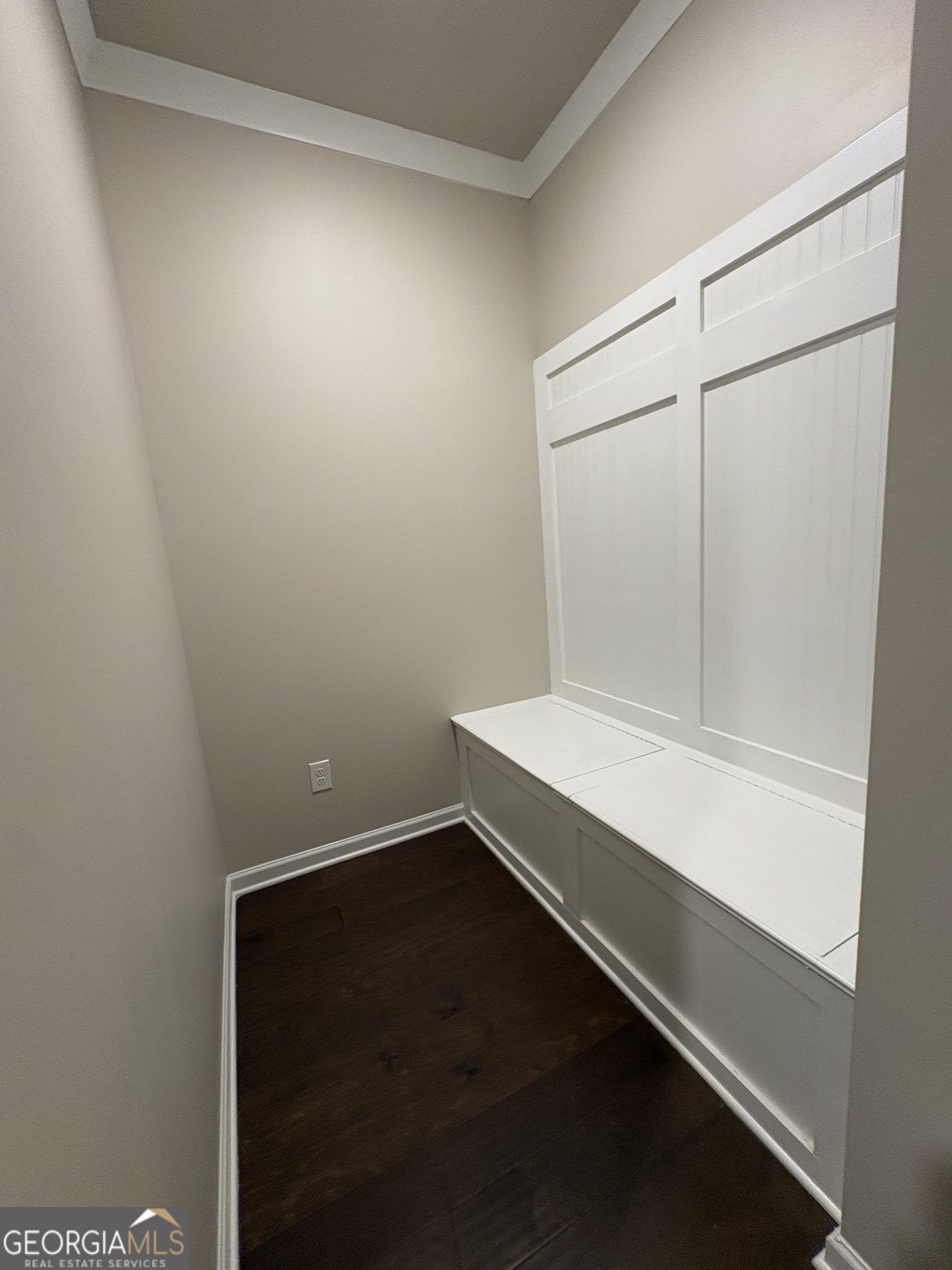 200 Darien Drive Property Photo 14