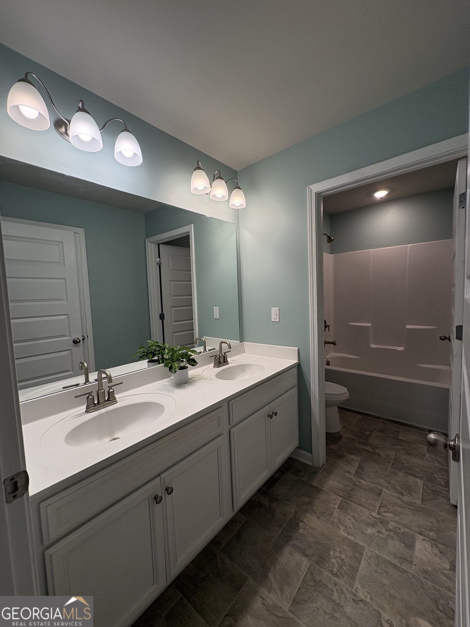 200 Darien Drive Property Photo 26