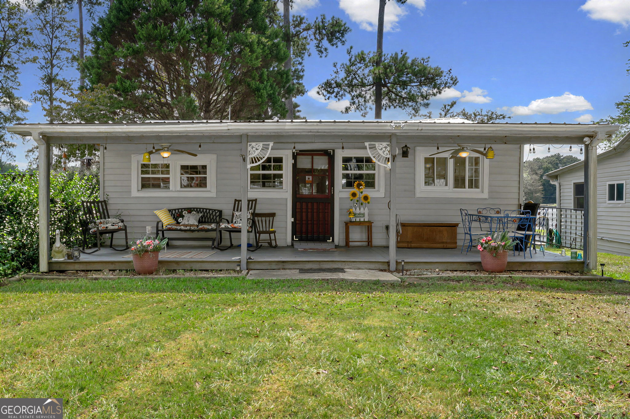 922 Clearwater Road Property Photo 1