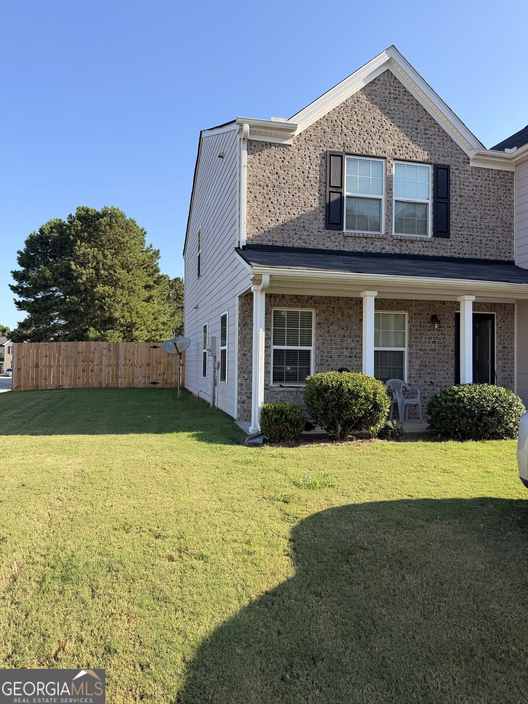 3568 Rock Ridge Drive Property Photo 2