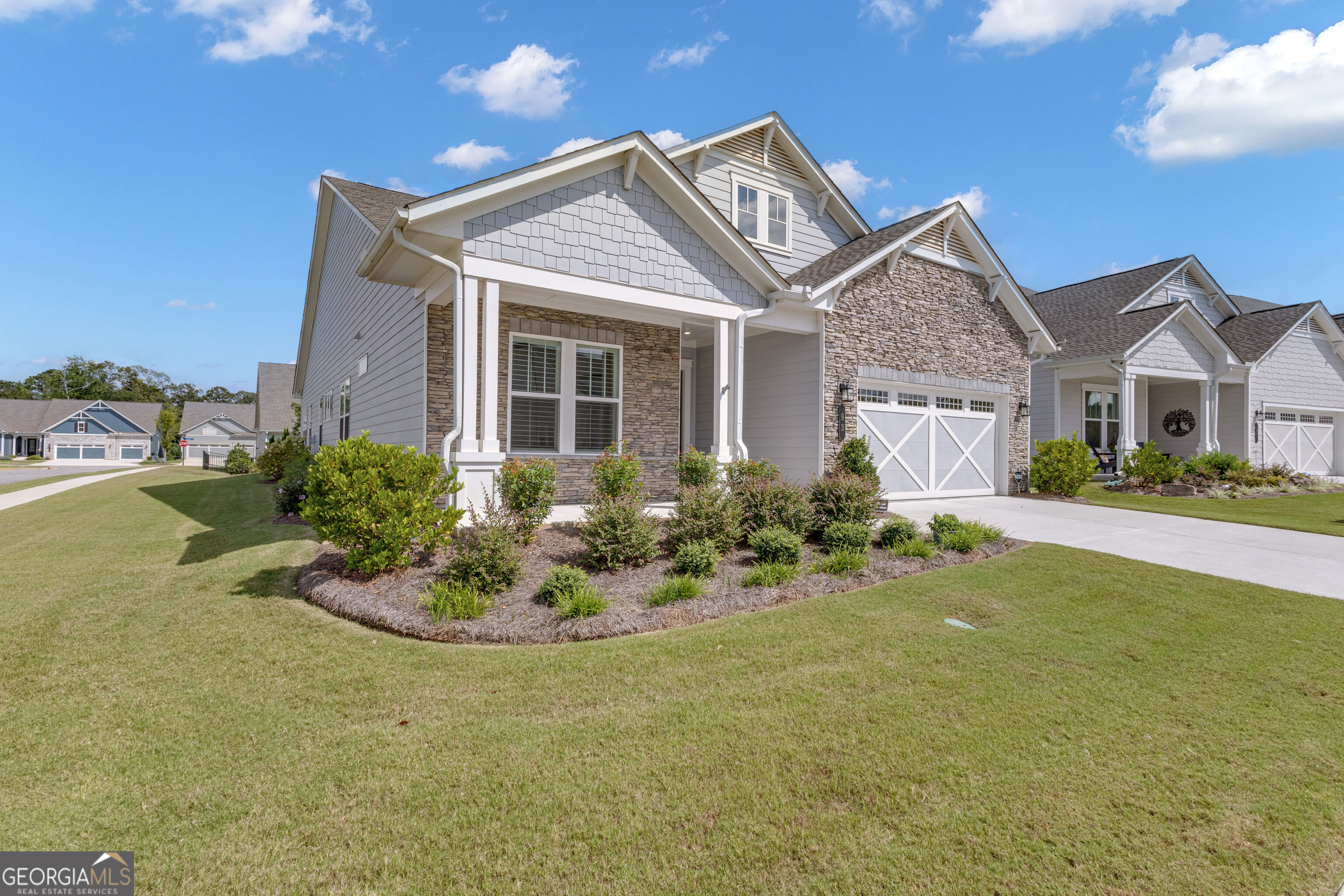 93 Club Cresswind Drive Property Photo 1