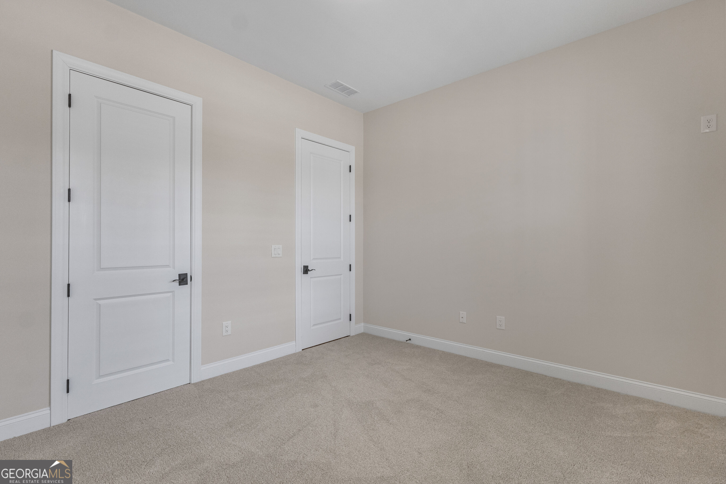 93 Club Cresswind Drive Property Photo 9