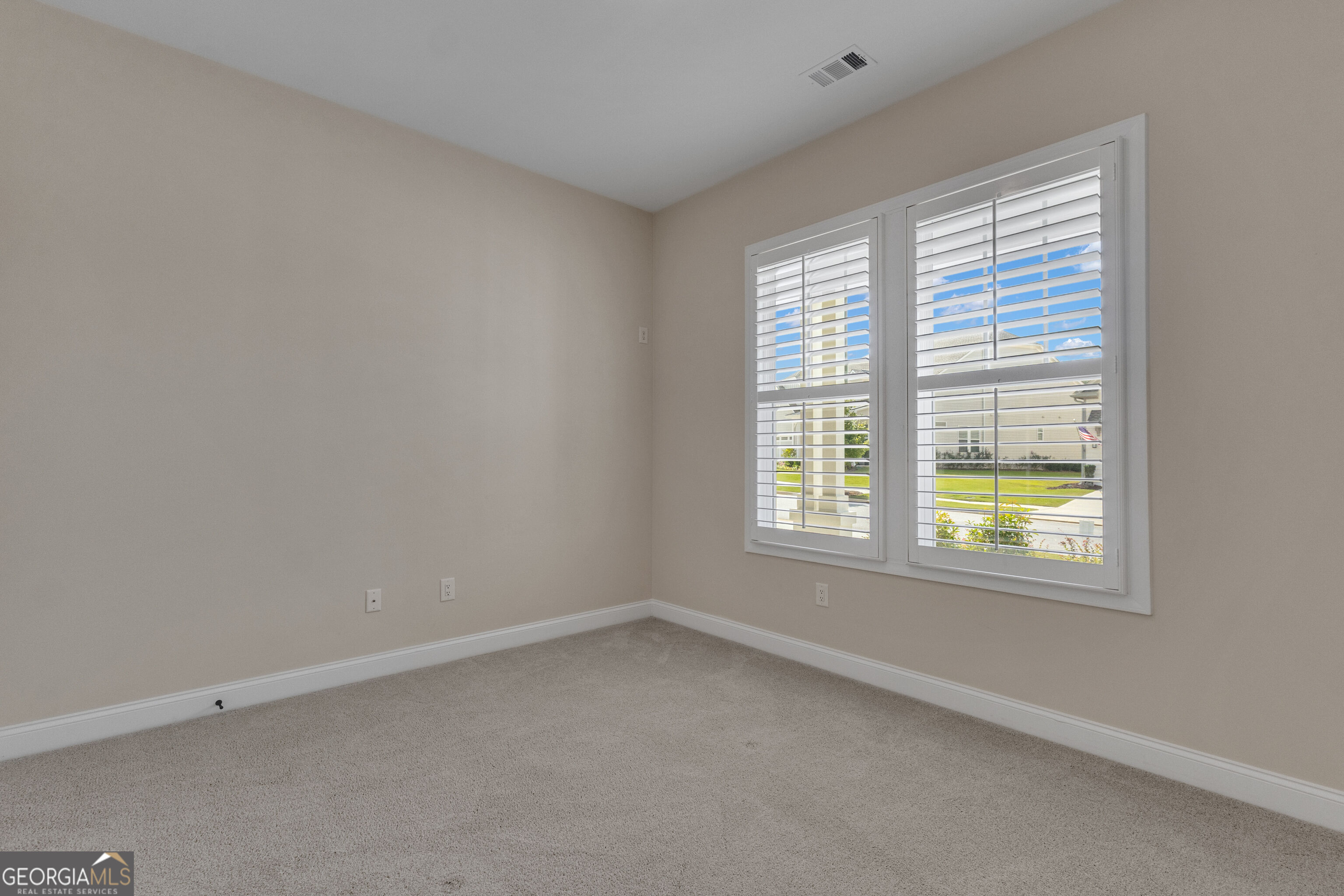 93 Club Cresswind Drive Property Photo 10
