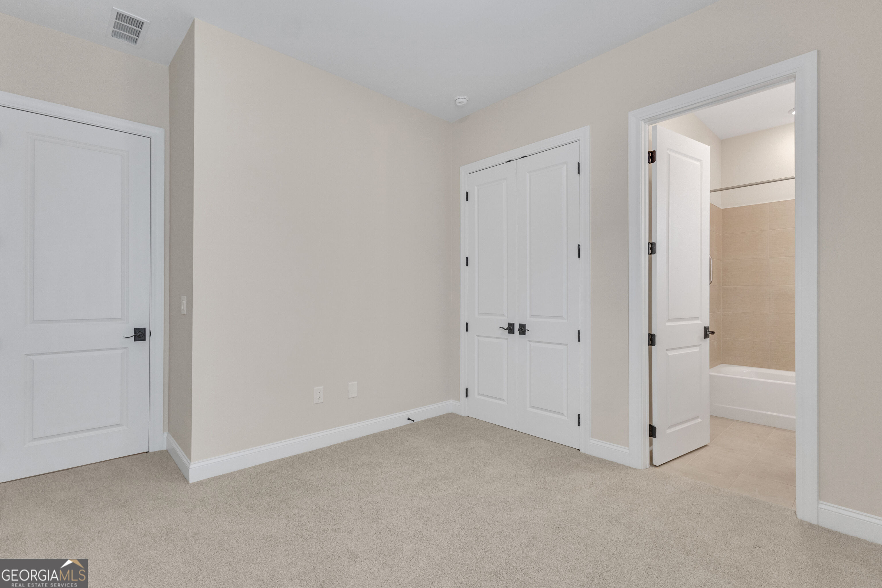 93 Club Cresswind Drive Property Photo 16