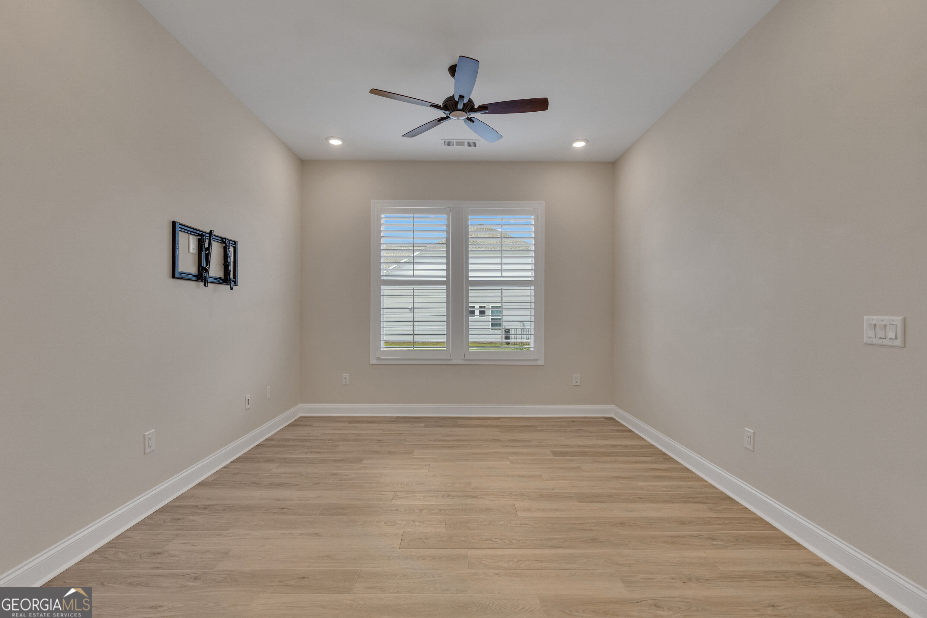 93 Club Cresswind Drive Property Photo 20
