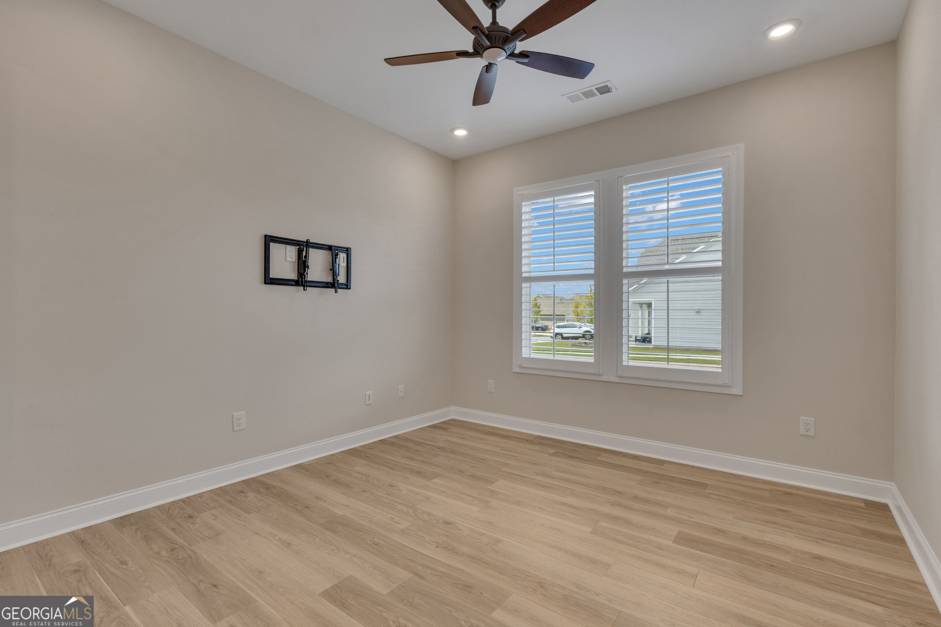 93 Club Cresswind Drive Property Photo 24