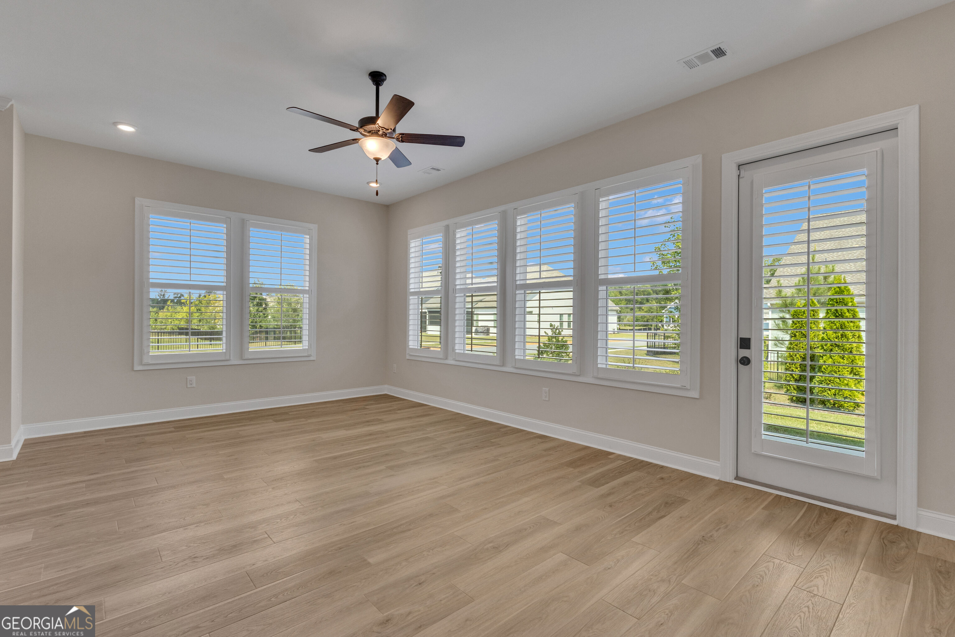 93 Club Cresswind Drive Property Photo 48