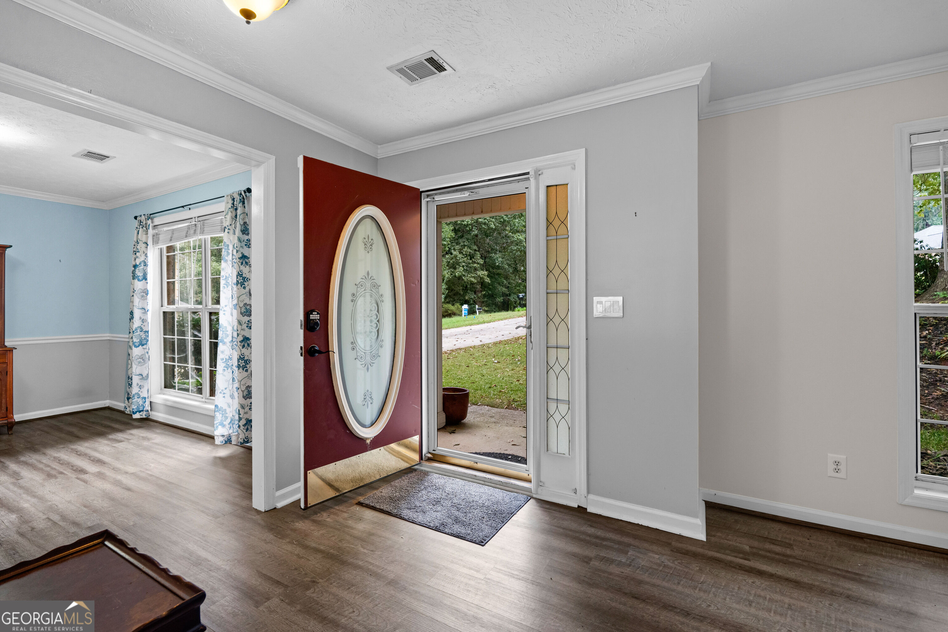 205 Foxdale Court Property Photo 3