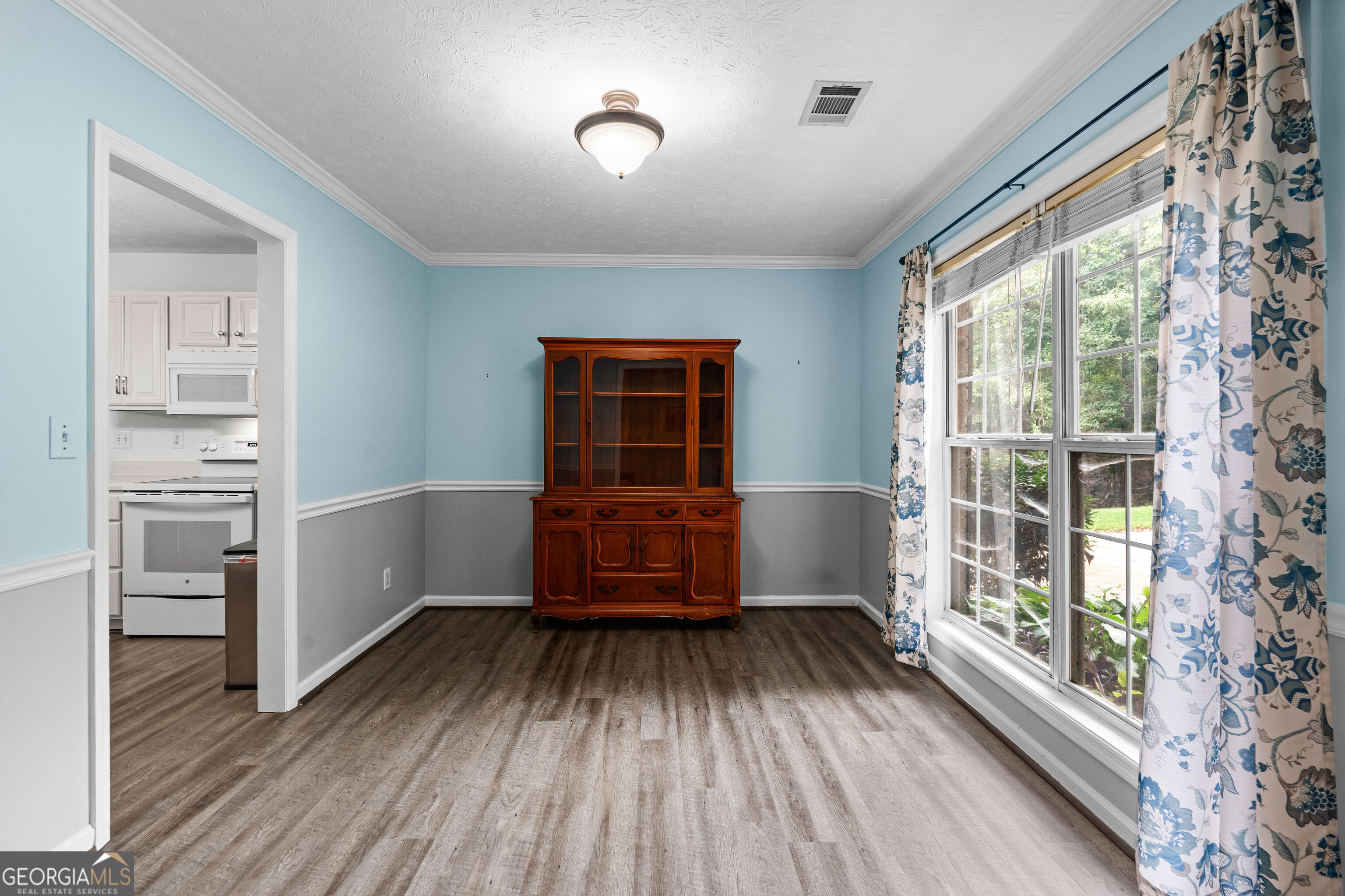 205 Foxdale Court Property Photo 12