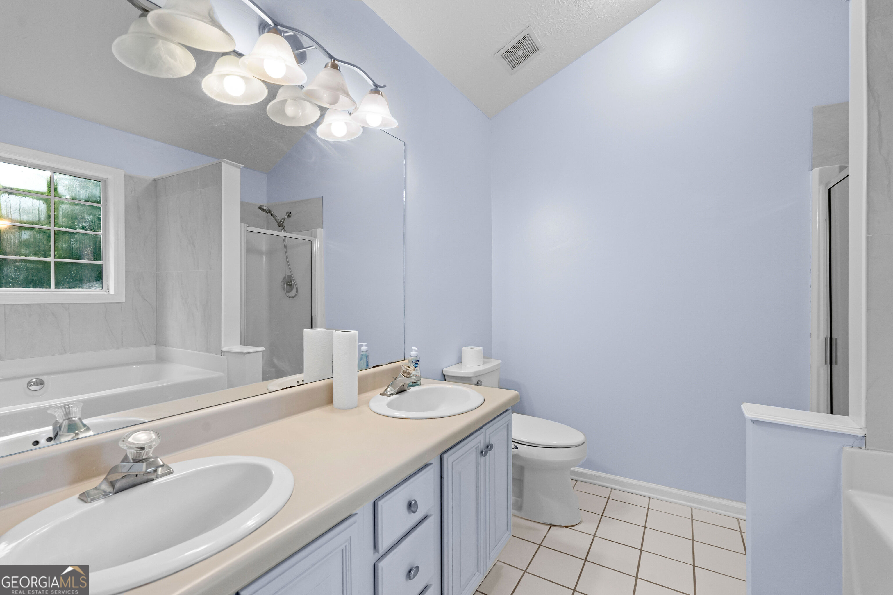 205 Foxdale Court Property Photo 15