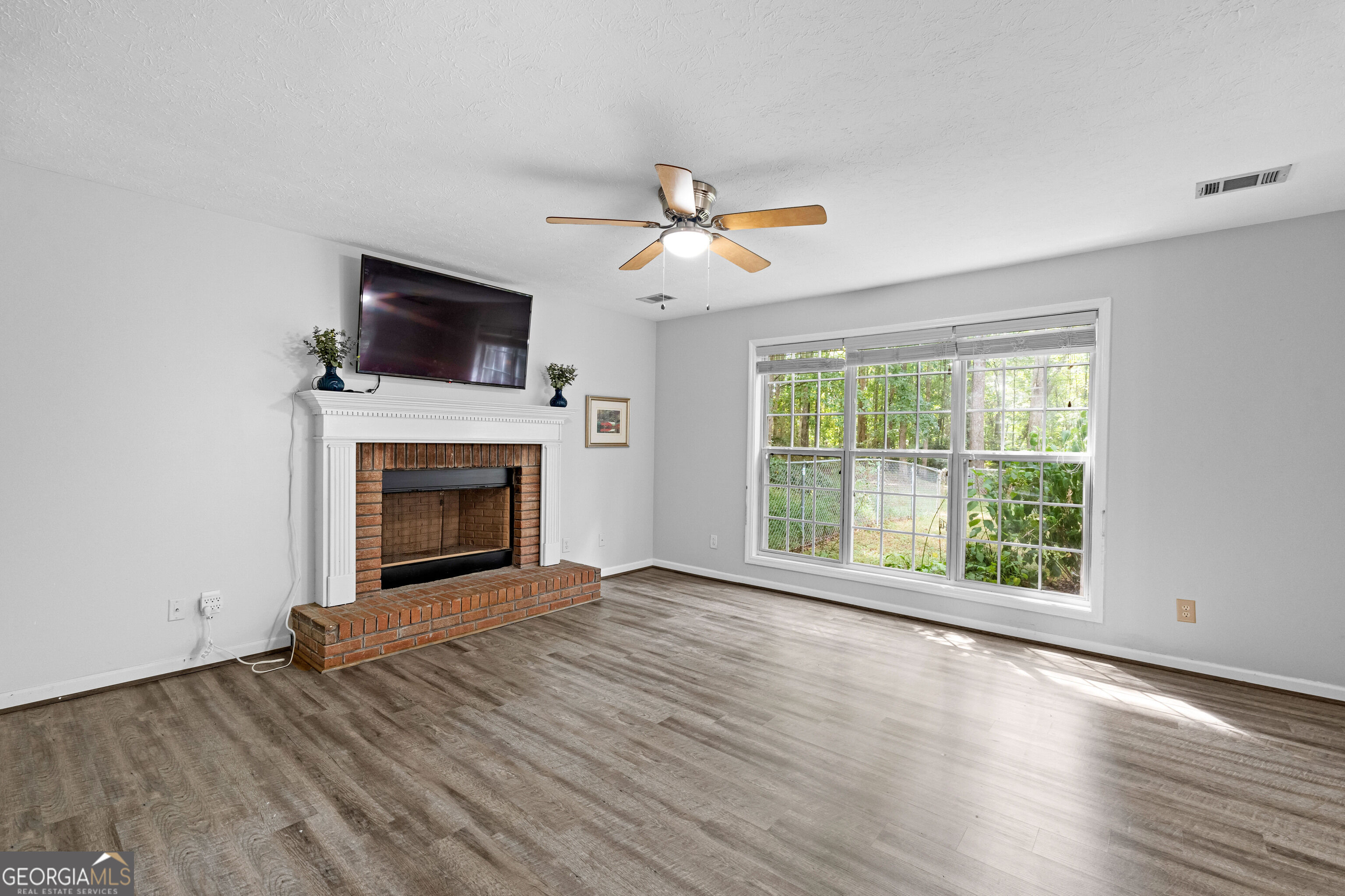 205 Foxdale Court Property Photo 18