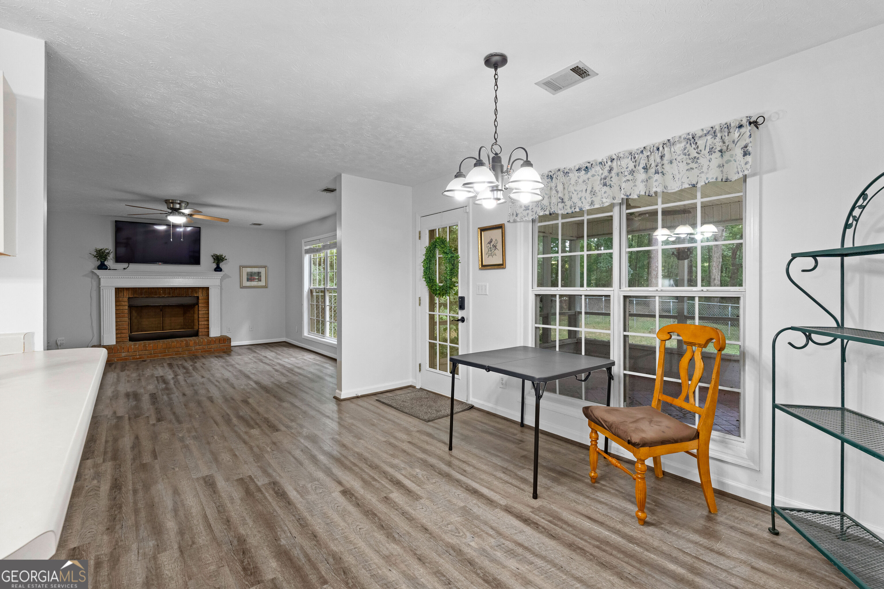 205 Foxdale Court Property Photo 21