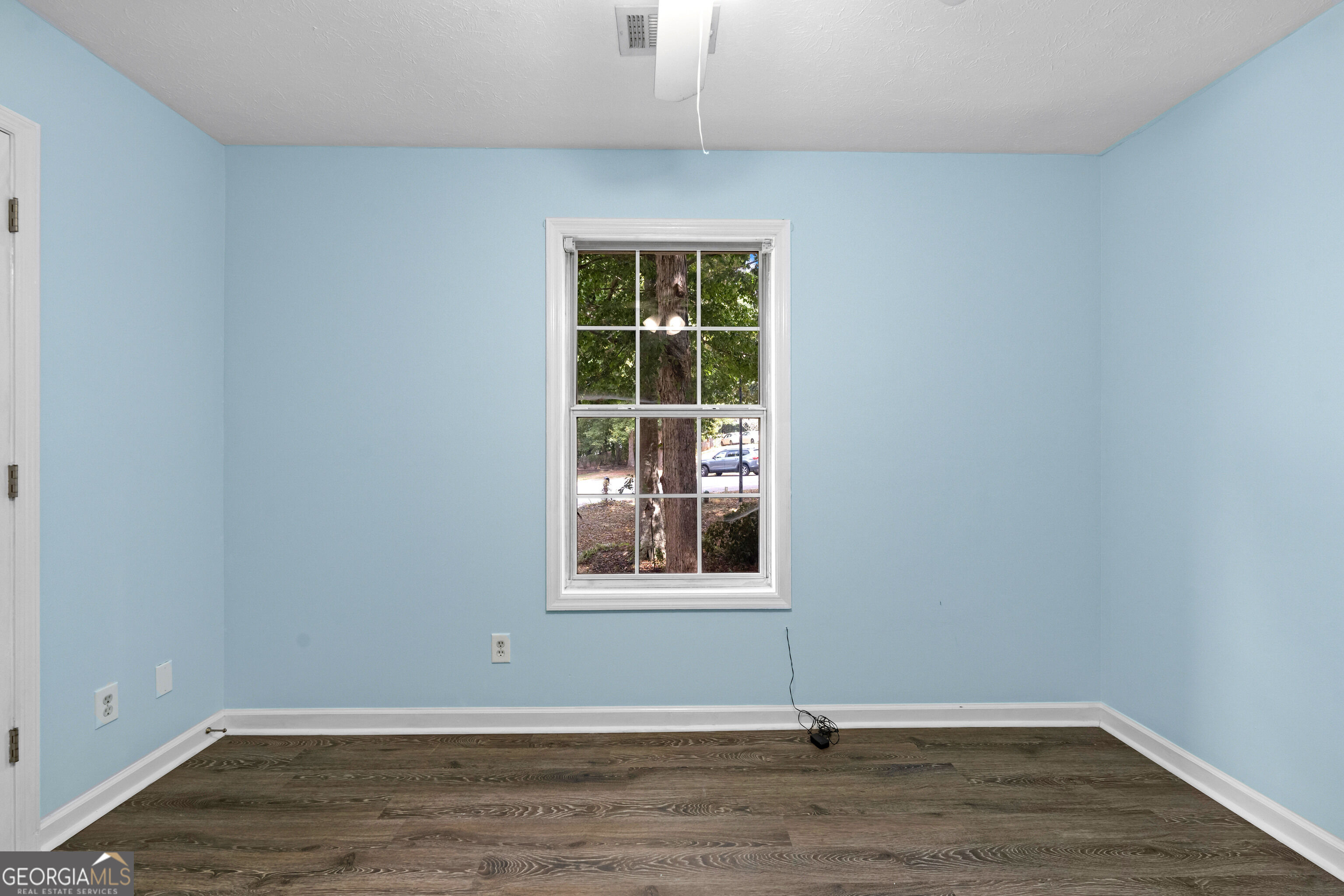 205 Foxdale Court Property Photo 32