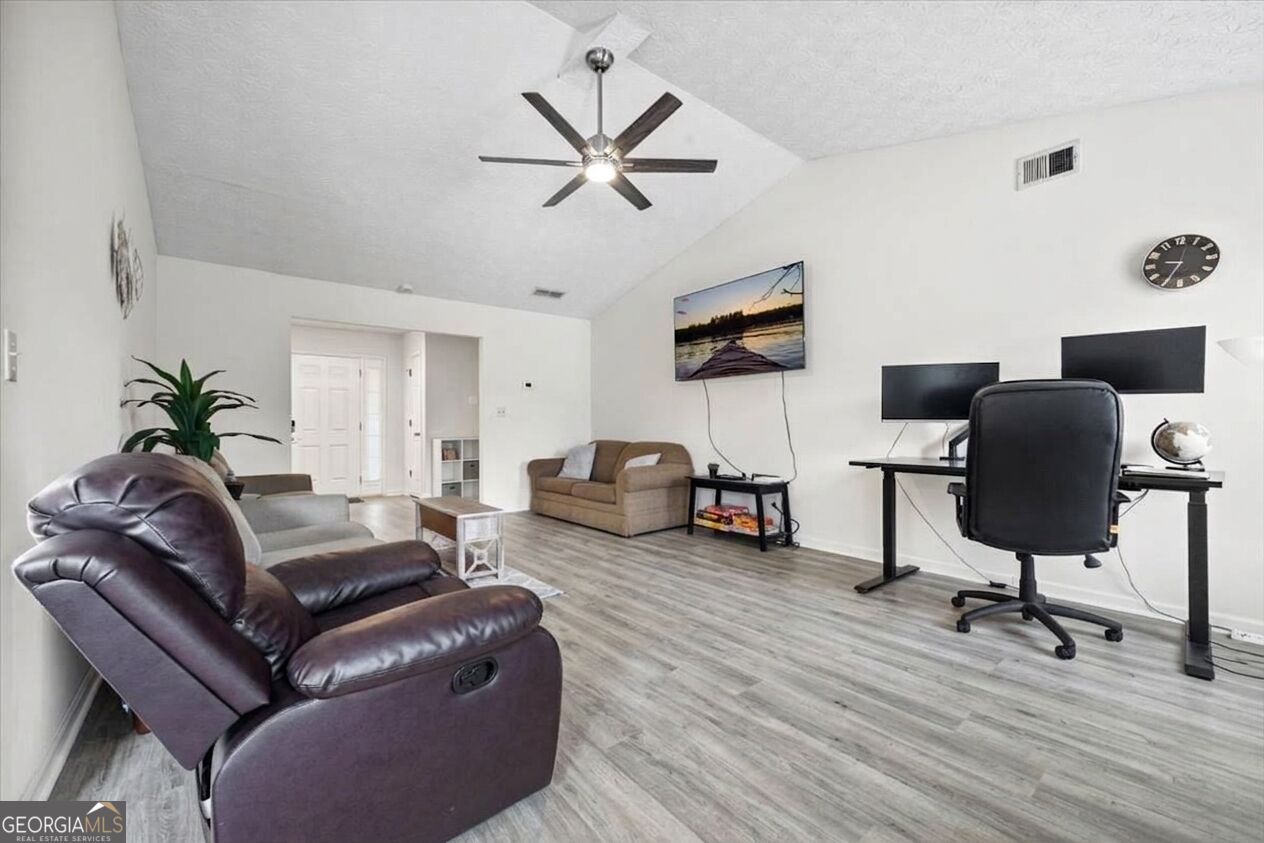 6574 Oak Mill Court Property Photo 4