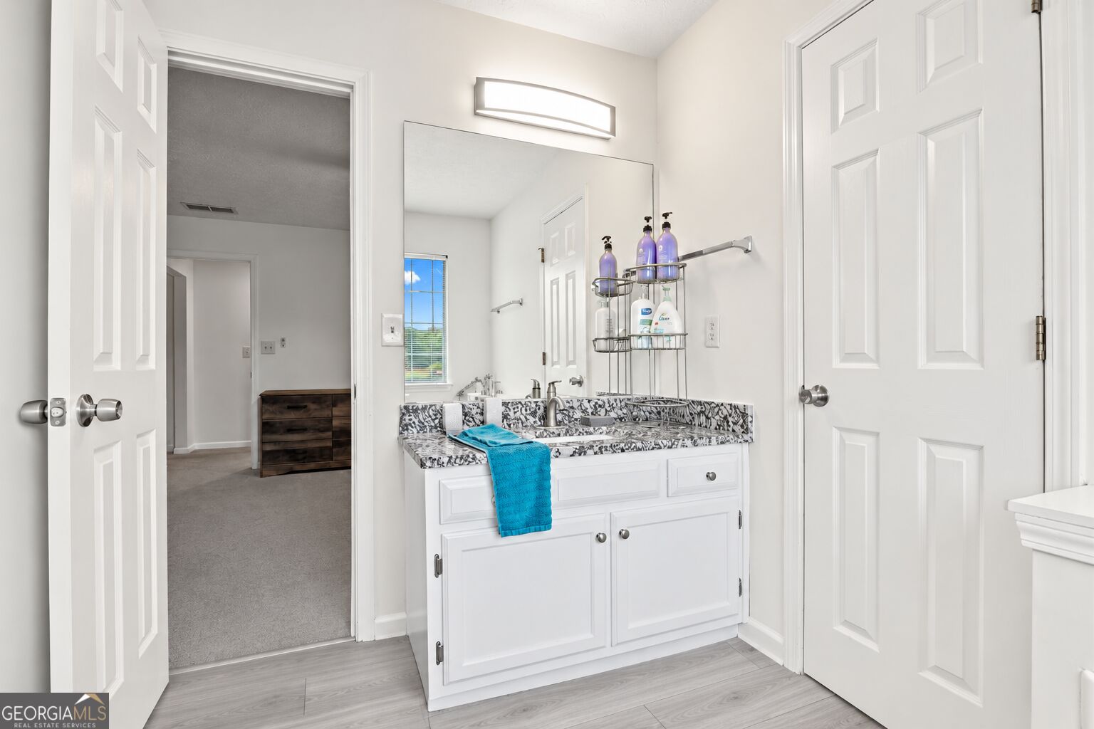 6574 Oak Mill Court Property Photo 7