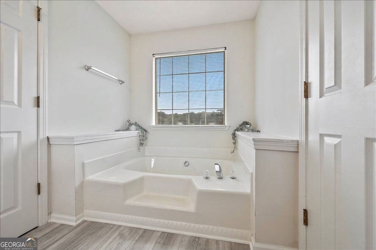 6574 Oak Mill Court Property Photo 8