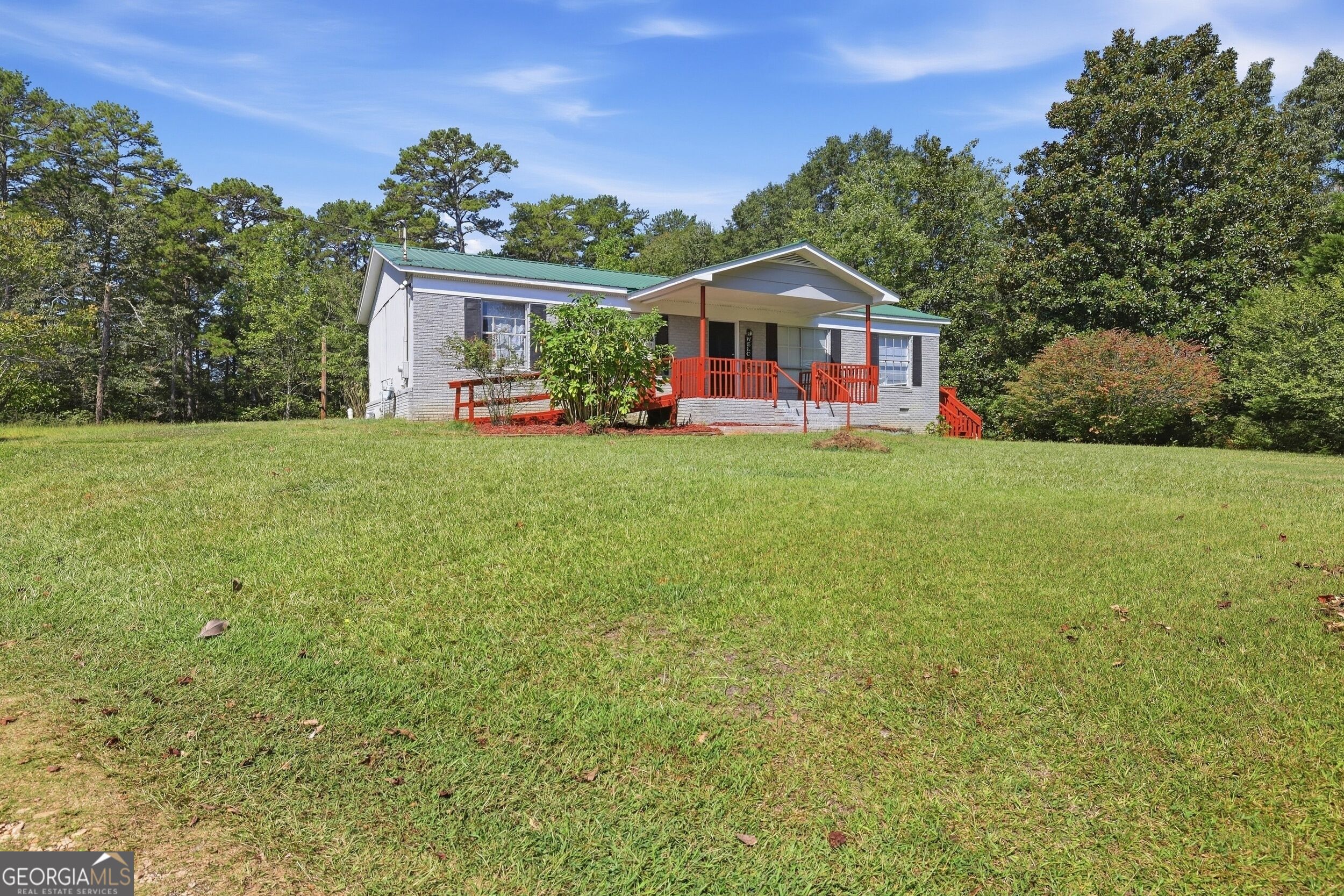 814 Brookdale Road Property Photo 1