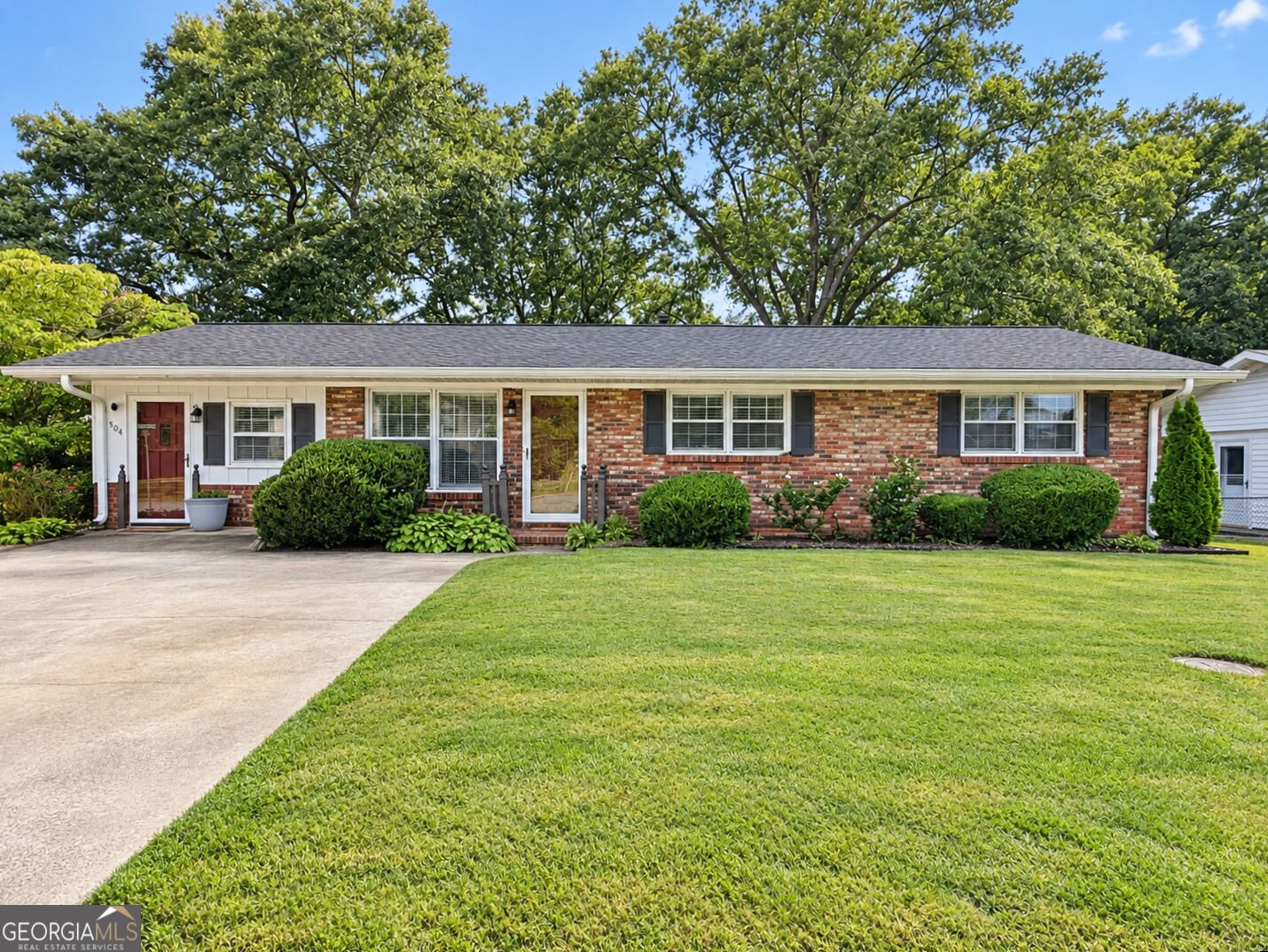 504 Jackson Avenue Property Photo 1