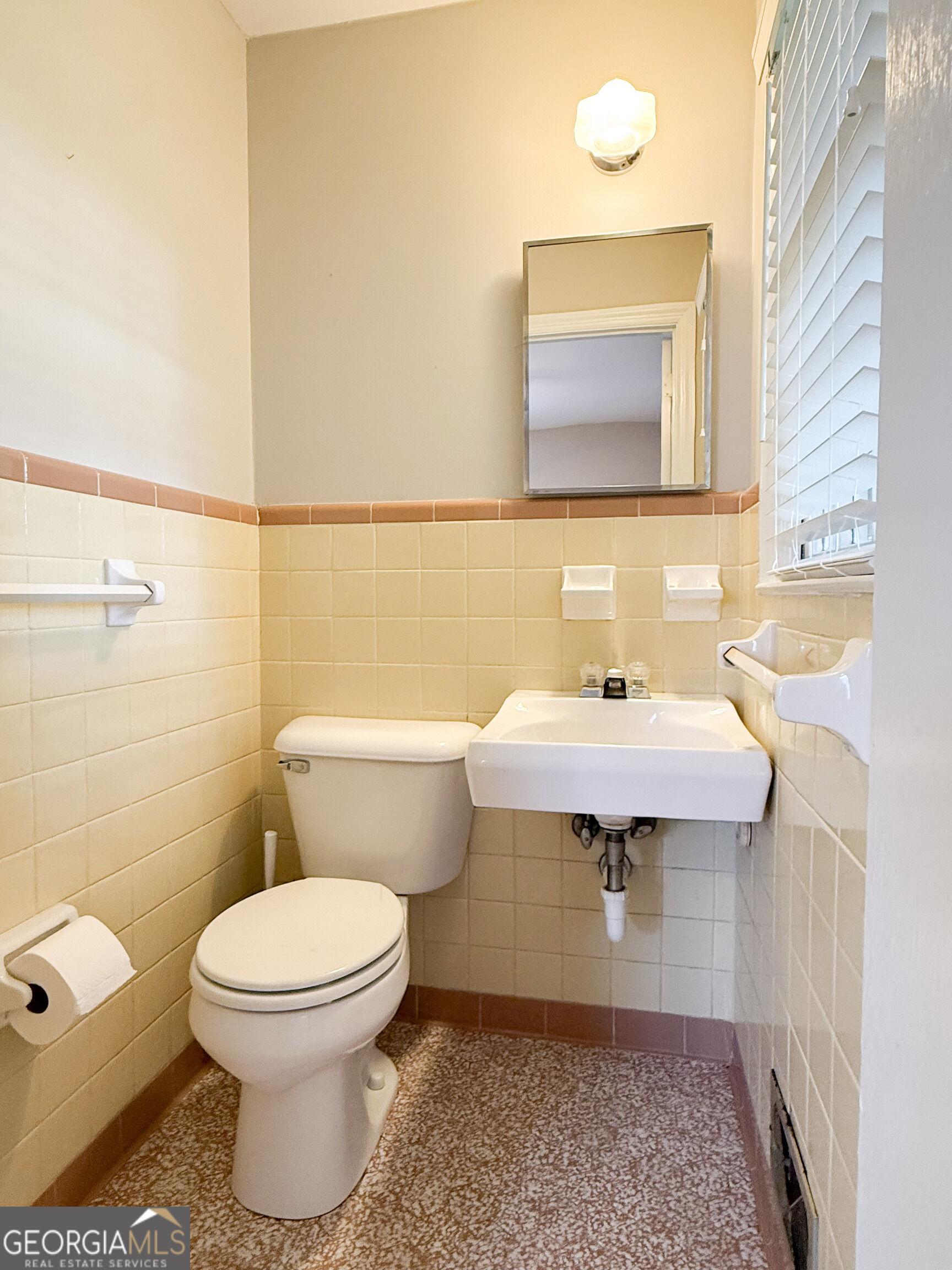 504 Jackson Avenue Property Photo 18