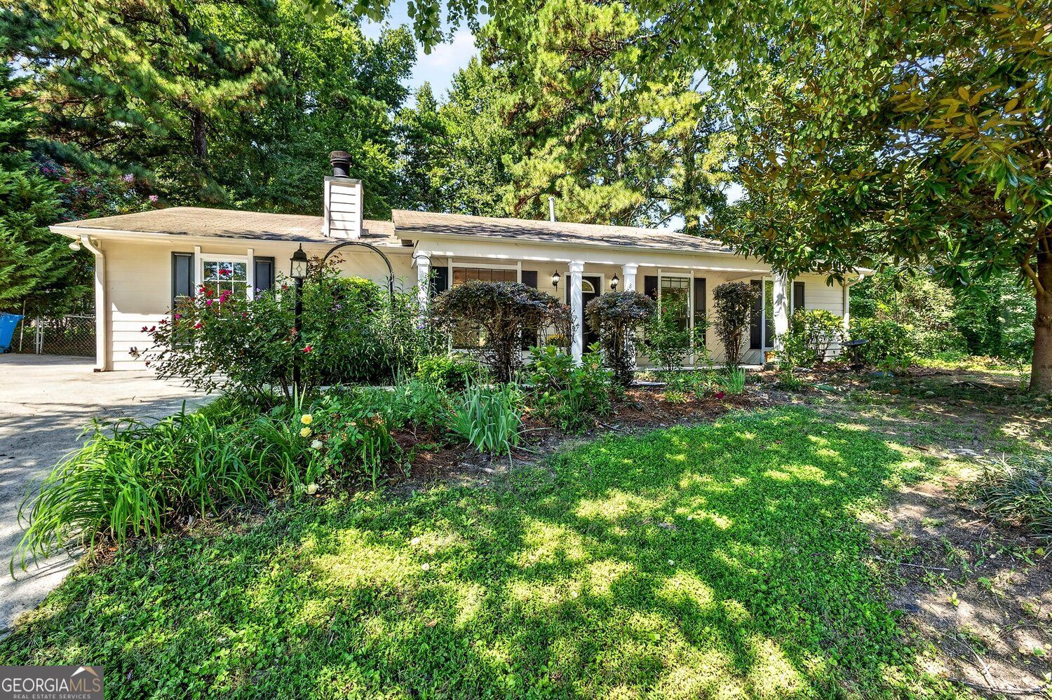 850 The Circle Property Photo 1