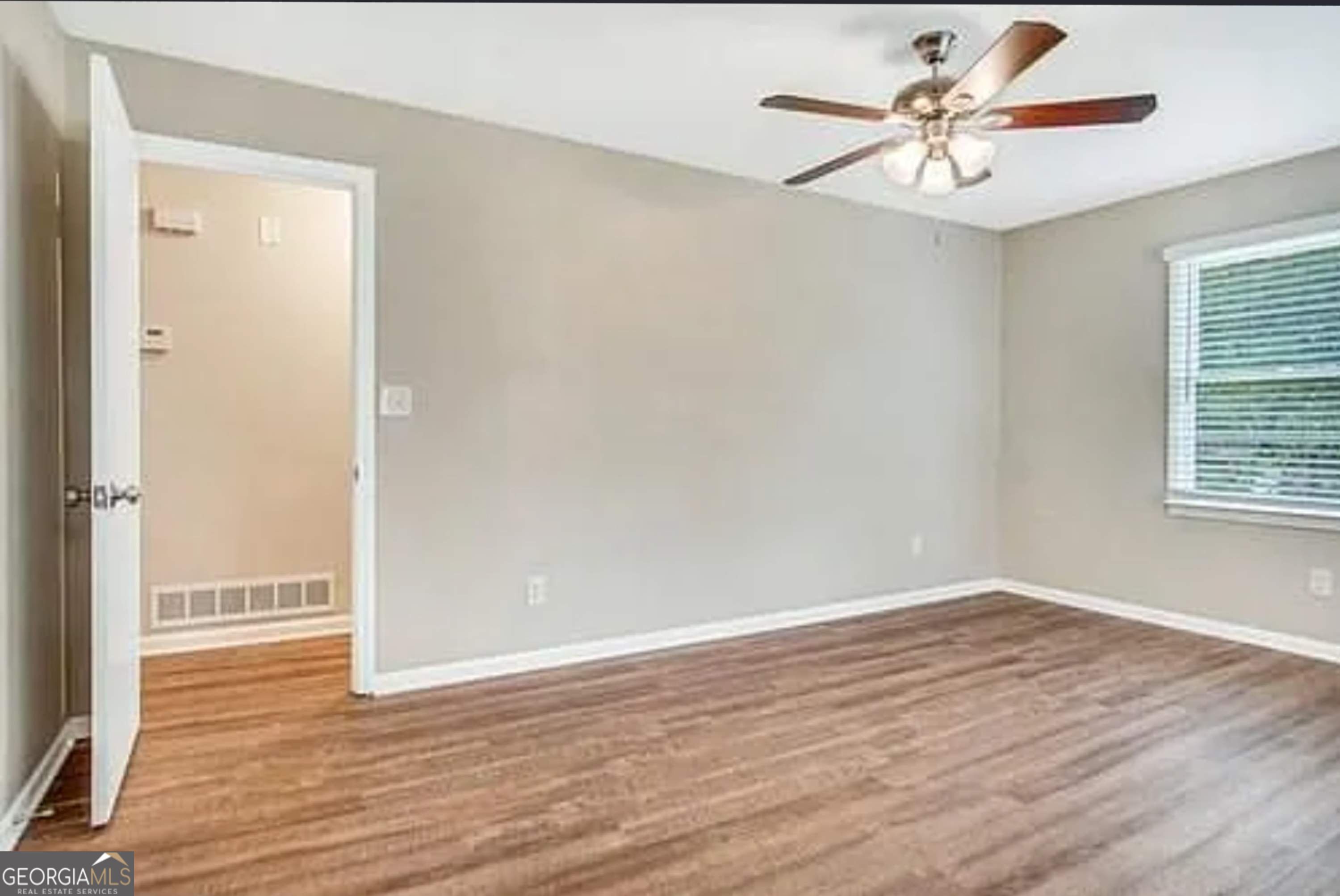 6263 Green Acres Drive Sw Property Photo 5