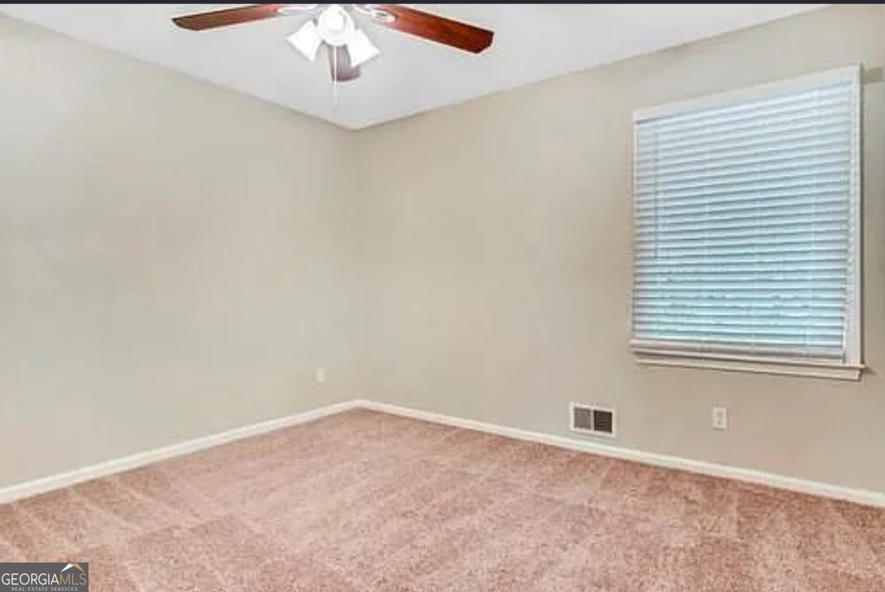 6263 Green Acres Drive Sw Property Photo 8