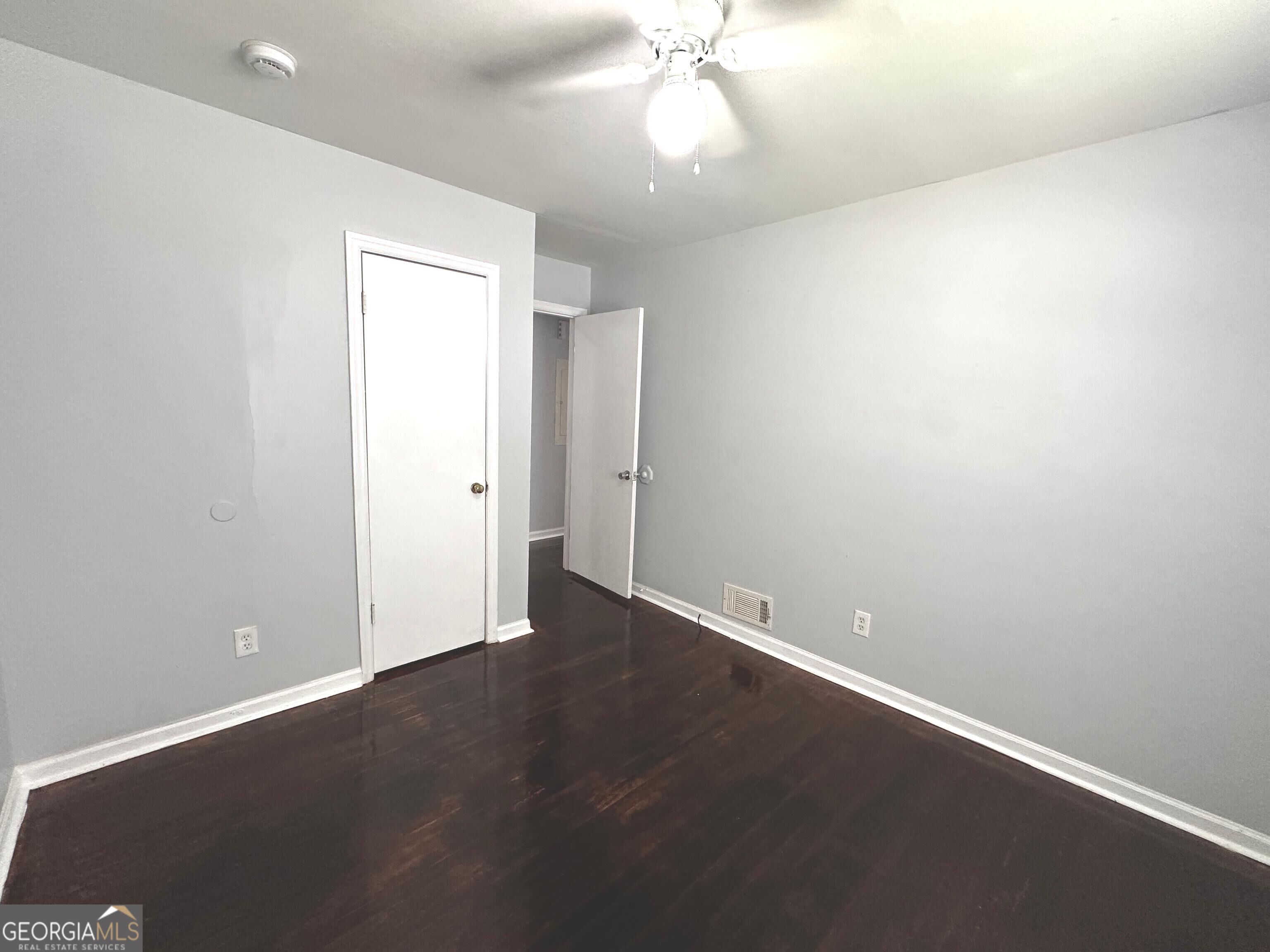 5960 Ash Street Property Photo 10