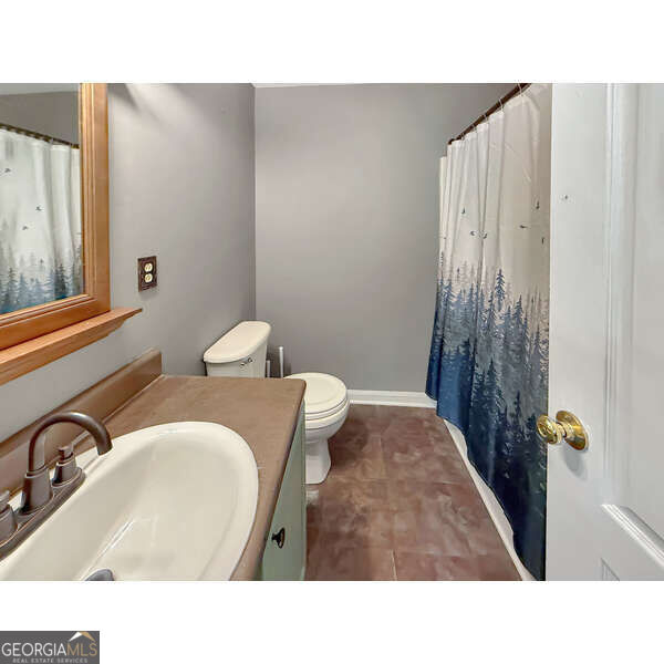 223 City Pond Road Property Photo 9