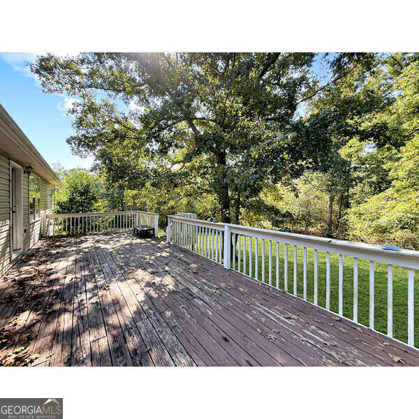 223 City Pond Road Property Photo 14