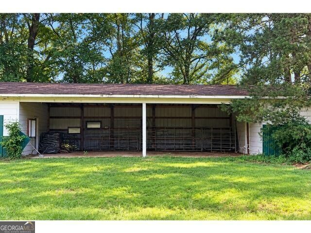 319 Ed Carson Road Property Photo 10