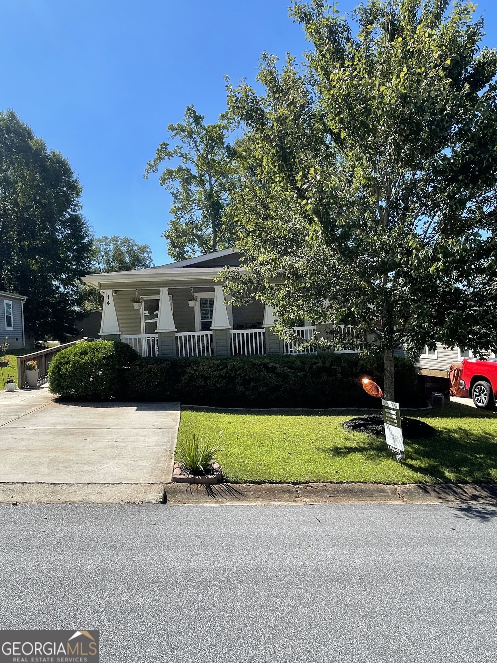 14 Redwood Circle Property Photo 2