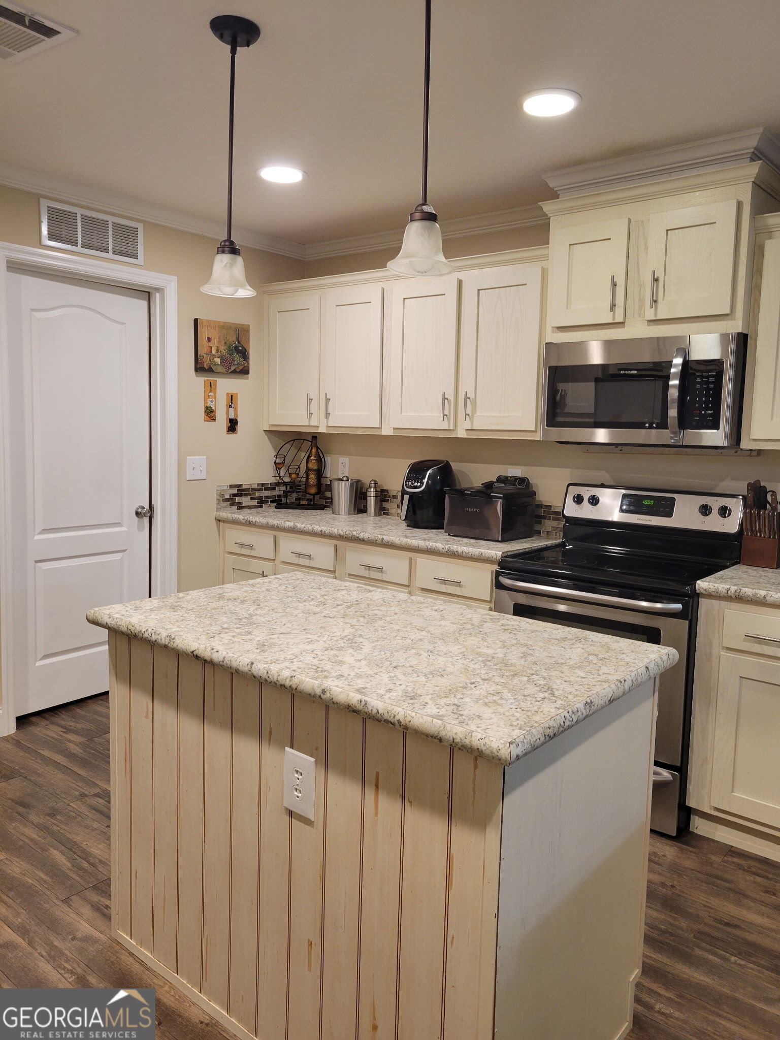 14 Redwood Circle Property Photo 16