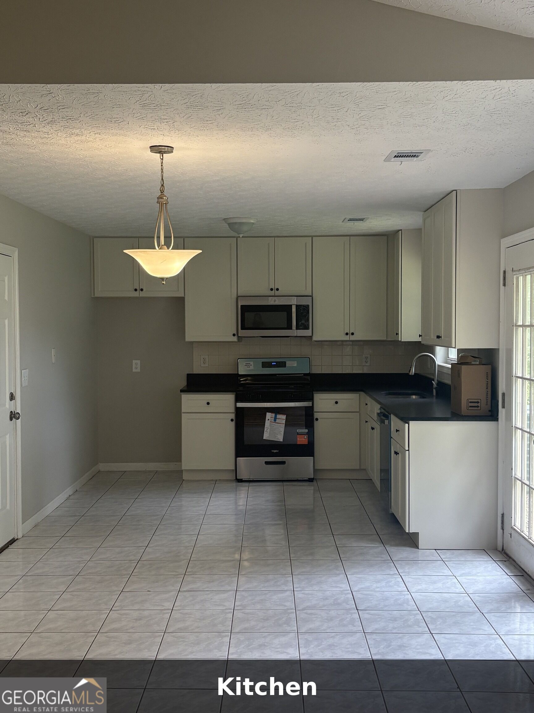 1119 Whisper Wind Drive Property Photo 2