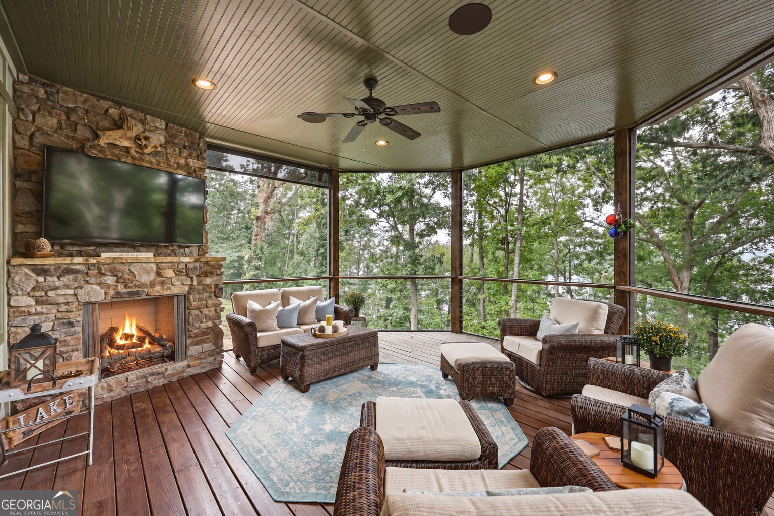 5628 Nags Head Circle Property Photo 4