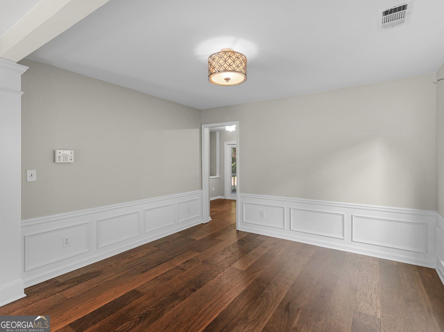 604 Lullingstone Drive Se Property Photo 9