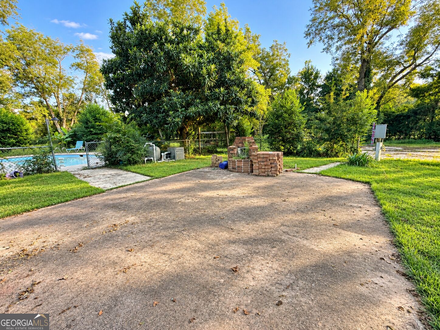 2220 Liberty Expressway Se Property Photo 8