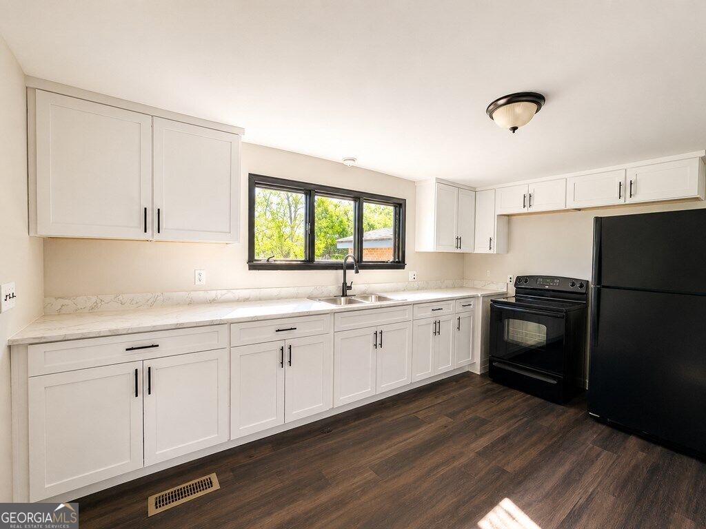 1604 S 11th Street Property Photo 2